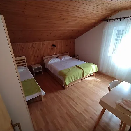 Ana-marija Poljica (Hvar)